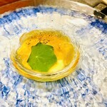 焼肉牛印 - 玉蜀黍(とうもろこし)の冷製フラン　コンソメジュレ　ナスタチウム