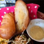 カリス - ○ゼリー
アップルジュースのゼリーとなる。
少しゼラチンが多めな感じはするけど美味しい。