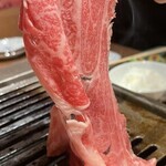 [Top quality Wagyu beef] Thinly sliced melt-in-the-mouth loin Sukiyaki set meal (with egg from Nagoya Cochin)