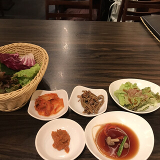 炭火焼肉・韓国料理 KollaBo_0