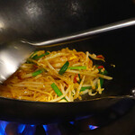 Soi Roppongi - タイ料理を代表する麺料理「パッタイ」です。