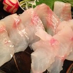 どんこ刺！  肝と一緒に。わりとあっさりとした身と肝を一緒に食べると幸せ確定