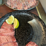 ホルモン焼肉　かど屋 - 