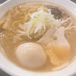 サッポロ ラーメン ハチ - 