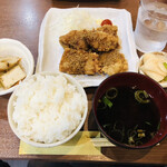 家庭料理居酒屋 よってって - ♪ゴマポン酢唐揚げ定食 ¥700