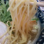 金丸本店 - 鶏塩らーめん￥650の多加水中細麺（H25.8.30撮影）