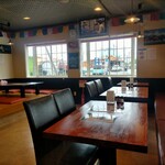 インドネパール料理 ラクシミ - 店内←今回は反対側を撮影