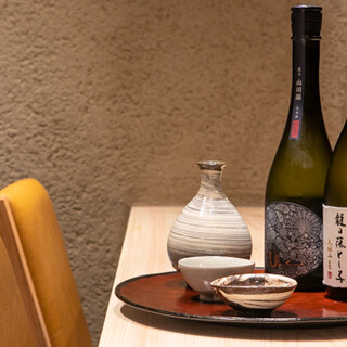 日本酒ソムリエが選び抜いた季節酒が揃う。希少な銘柄も有