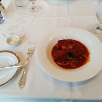 東京會舘 銀座スカイラウンジ - メインのビーフシチュー、温野菜とパスタ沿え。お肉がトロットロ。手が込んだシチューでした。