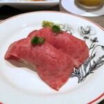Nikuzuki - 肉寿司2貫