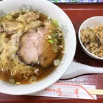 鳳華 - 日替わり：わんたん麺＆半炒飯