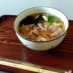 レストラン＆ミュージアムショップ　ムエール - 近江牛の肉うどん
