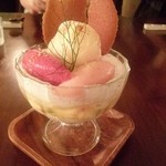 ニコラ - ８月のパフェ：桃♪