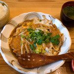 味処 銀の里 - 「おすすめセット」（1,380円）のメイン。「糸島豚のかつとじ」。