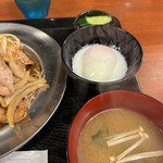 辻屋商店食堂 - 温玉が嬉しい