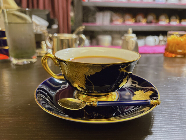 オールドノリタケ コバルト 金彩 ペディスタル カップ ソーサー オールドノリタケ コバルト 金彩 ペディスタル カップ ソーサー