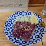 もつ焼 でん アメ横店 - 牛ハツ刺し　旨し！