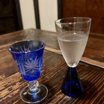 酒盃 - 新政酒造・ショット価格
      6 - X type (@-@)「850円」
      S type(@-@)「700円」