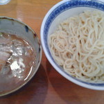 つけ麺 石ばし - 大盛りです、食べきれるか不安になりました。