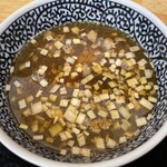 麺屋 つるる - 醤油つけ麺のスープ