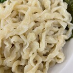 麺屋 つるる - 醤油つけ麺の麺アップ