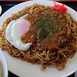 大判屋食堂 - 焼きそば（カレーかけ・玉子付）