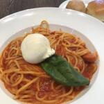 RESTAURANT Foody Foody - トマトソースのパスタ