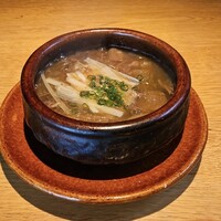 肉亭ふたご iki 新宿店 - 自家製テールスープ