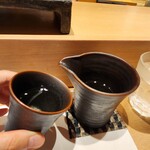 Shinjuku Sushi Fukuju - 辛口が飲みたいとリクエストしたら、加賀鳶を勧めてくれた