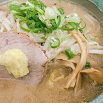 麺屋 彩未 - 味噌らーめん　アップ(生姜がポイント)