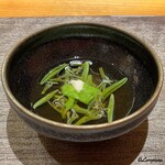 丸新 - 蓴菜にすり卸したオクラの酢の物