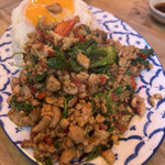 タイ・イサーン料理 ヤムヤム - 