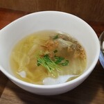 キッチン ブルー グローブ - キャベツスープのアップ