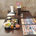 Ishiyaki Suteki Zei - 利用したテーブル席