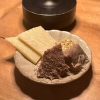 カルネジーオ イースト - 