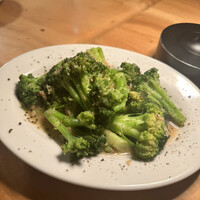 カルネジーオ イースト - 