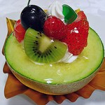 菓子工房 アントレ - ﾒﾛﾝﾎﾞｰﾄ　420円　（＾＾ｂ　青肉メロン系です。