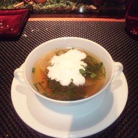 ラトリエ ドゥ ジョエル・ロブション - フォアグラのラビオリが入ったスープ