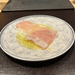 パルコ フィエラ - 出来立てのモッツァレラチーズとハム