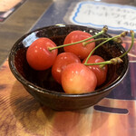 キッチン あずま - 誕生日のお祝いに頂いたさくらんぼ♡