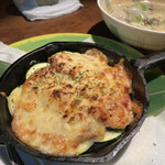 渡海屋 - ズッキーニとベーコンのチーズ焼き