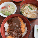 メモリー - 料理写真:デミグラスソースカツ丼＋うどん　サラダ付き。