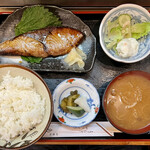 Toriei - やき魚定食 (ブリ) 900円
                        2023年6月28日