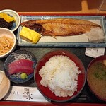 すし割烹悠水 - サバ干物定食 950円(税込)