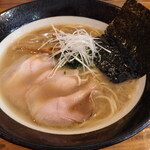 定番醤油ラーメン