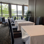 赤坂璃宮 - 清潔感ある店内