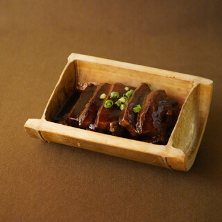 おすすめ-梅菜扣肉（豚バラと干し野菜の蒸し物）