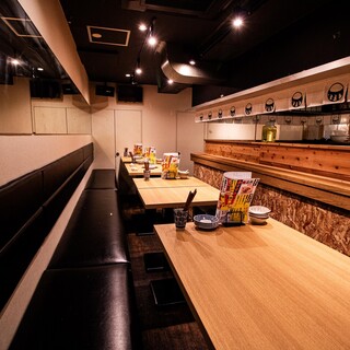 [Up to 16 people] You can connect the seats and have a banquet for up to 16 people! Recommended for groups♪