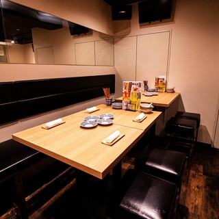 [5-8 people] You can connect the seats and have a banquet for up to 16 people! Recommended for groups♪