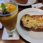 珈琲館 トーセイホテルココネ浅草蔵前店 - マンゴーフローズン＋ピザトースト
